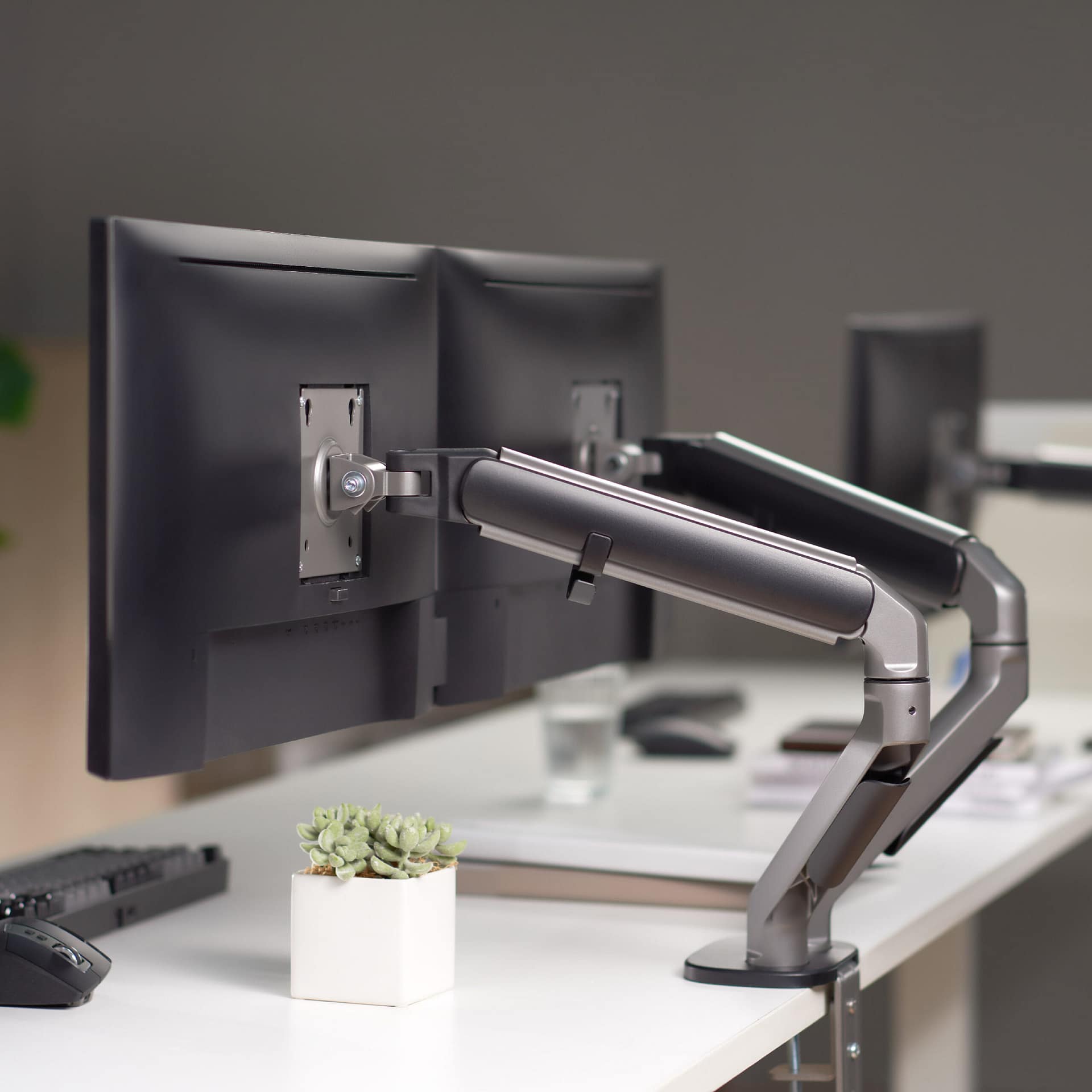 Simple dual monitor arm Space grey-01 แขนจับจอคู่ LIV Simple Dual Monitor Arm - Modern Minimal Design - Image 10