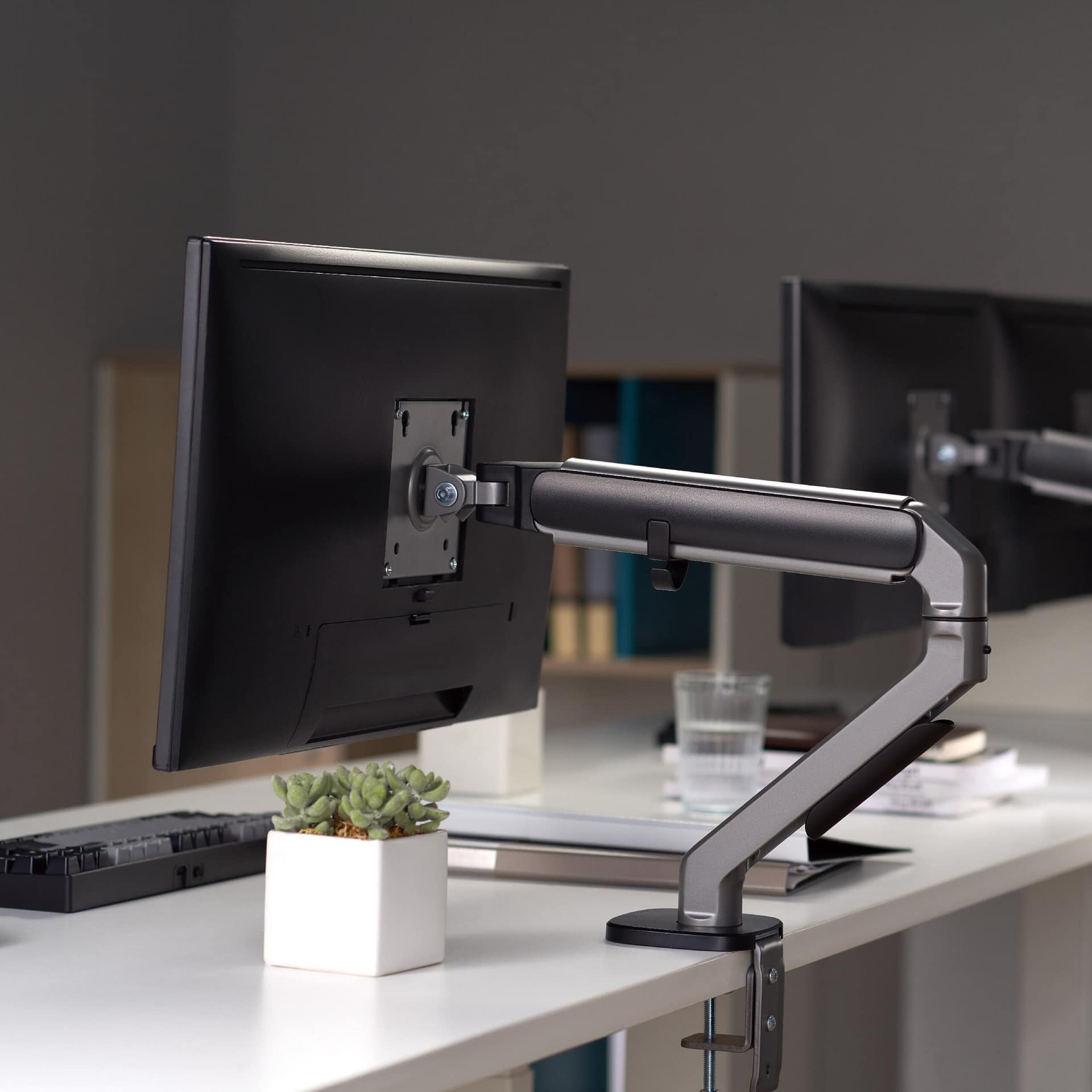 Simple single monitor arm space grey-10 แขนจับจอเดี่ยว LIV Simple Single Monitor Arm - Modern Minimal Design - Image 13